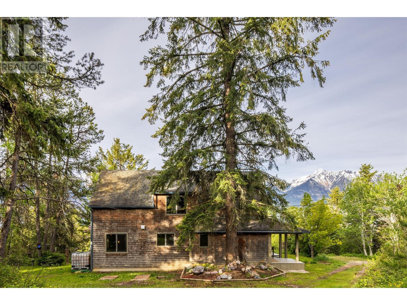 1615 Campbell Road, Golden, British Columbia  V0A 1H7 - Photo 45 - 10349909