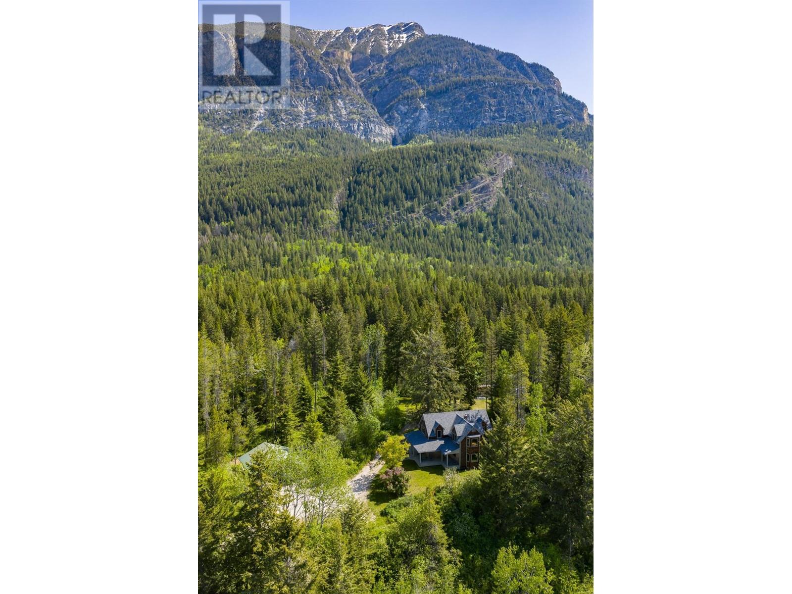 1615 Campbell Road, Golden, British Columbia  V0A 1H7 - Photo 52 - 10349909