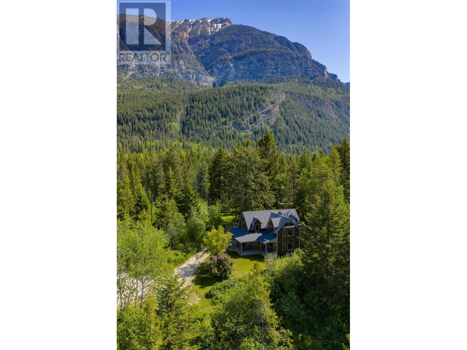 1615 Campbell Road, Golden, British Columbia  V0A 1H7 - Photo 53 - 10349909
