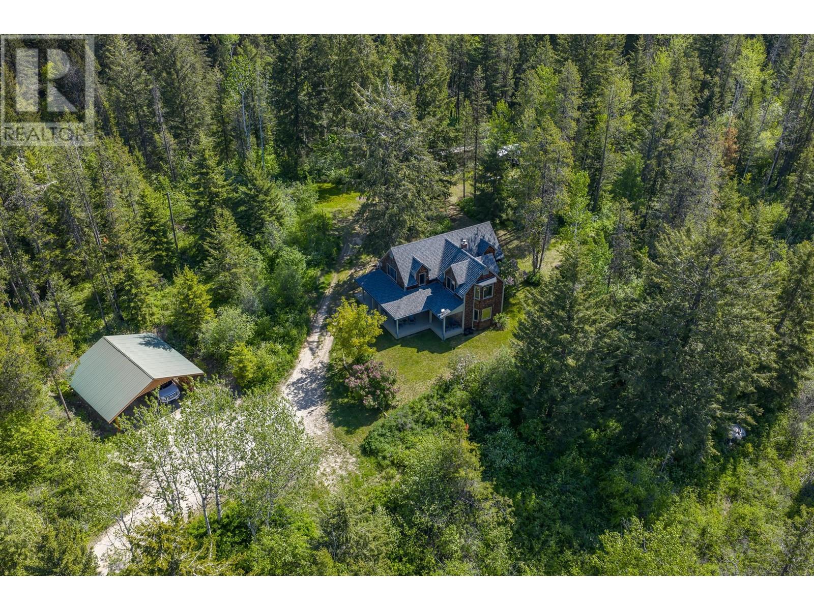 1615 Campbell Road, Golden, British Columbia  V0A 1H7 - Photo 7 - 10349909