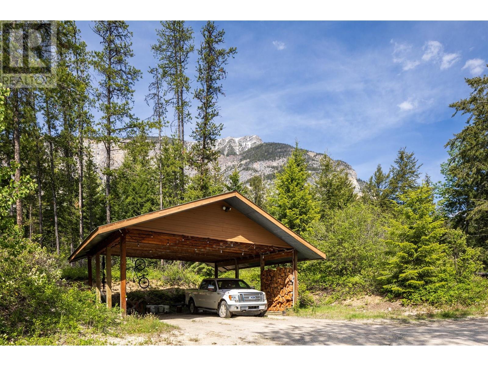 1615 Campbell Road, Golden, British Columbia  V0A 1H7 - Photo 74 - 10349909