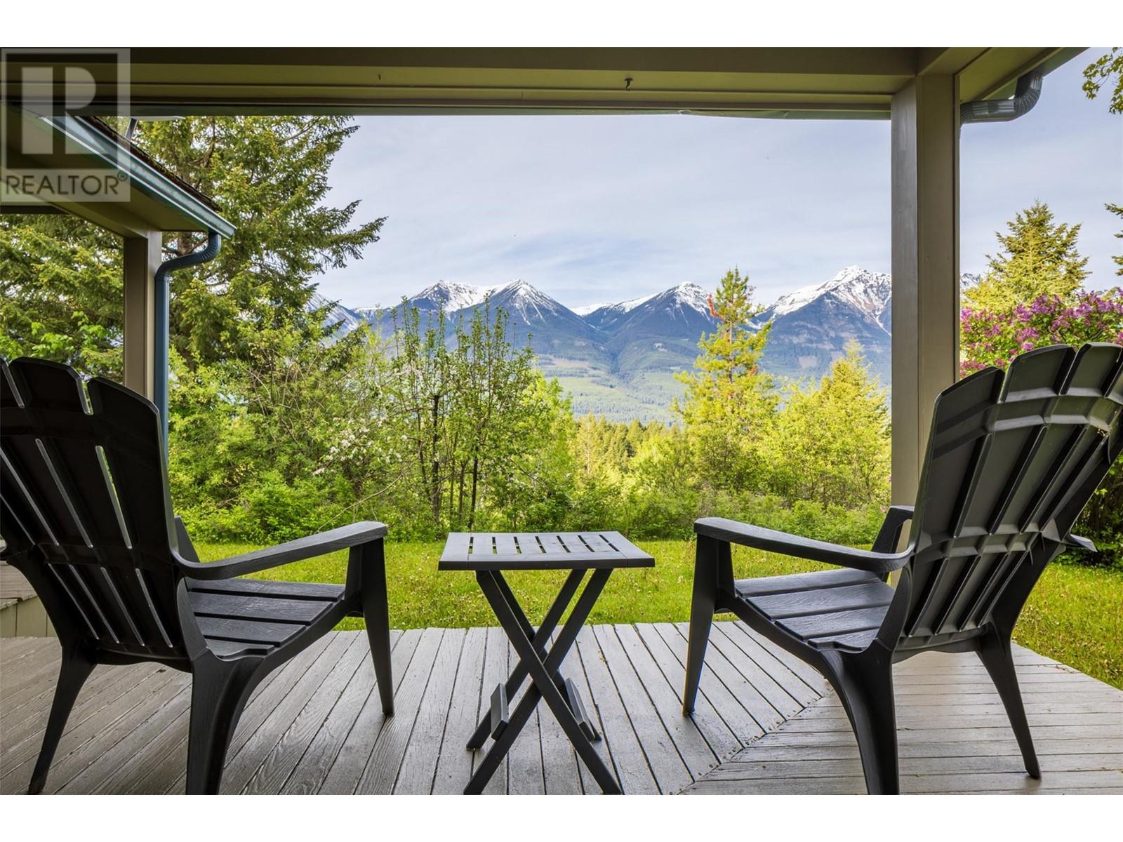 1615 Campbell Road, Golden, British Columbia  V0A 1H7 - Photo 9 - 10349909