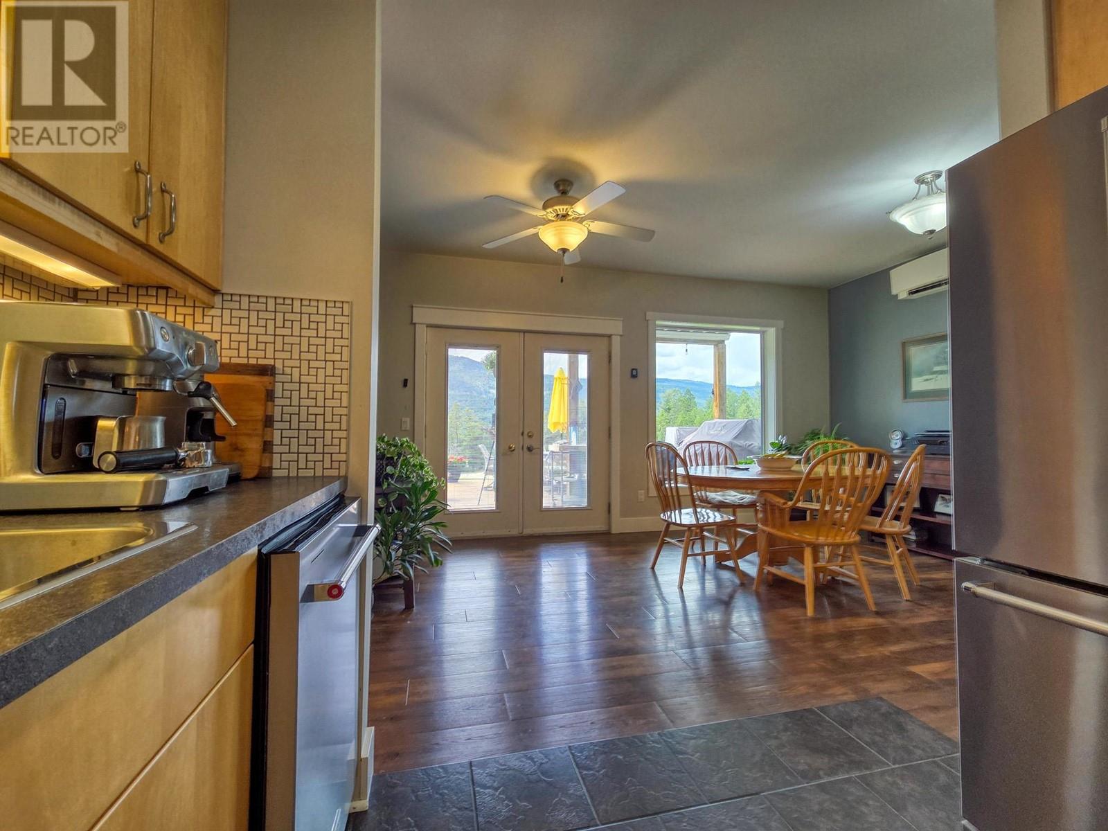 4778 Crescentwood Drive, Edgewater, British Columbia  V0A 1E0 - Photo 18 - 10348574