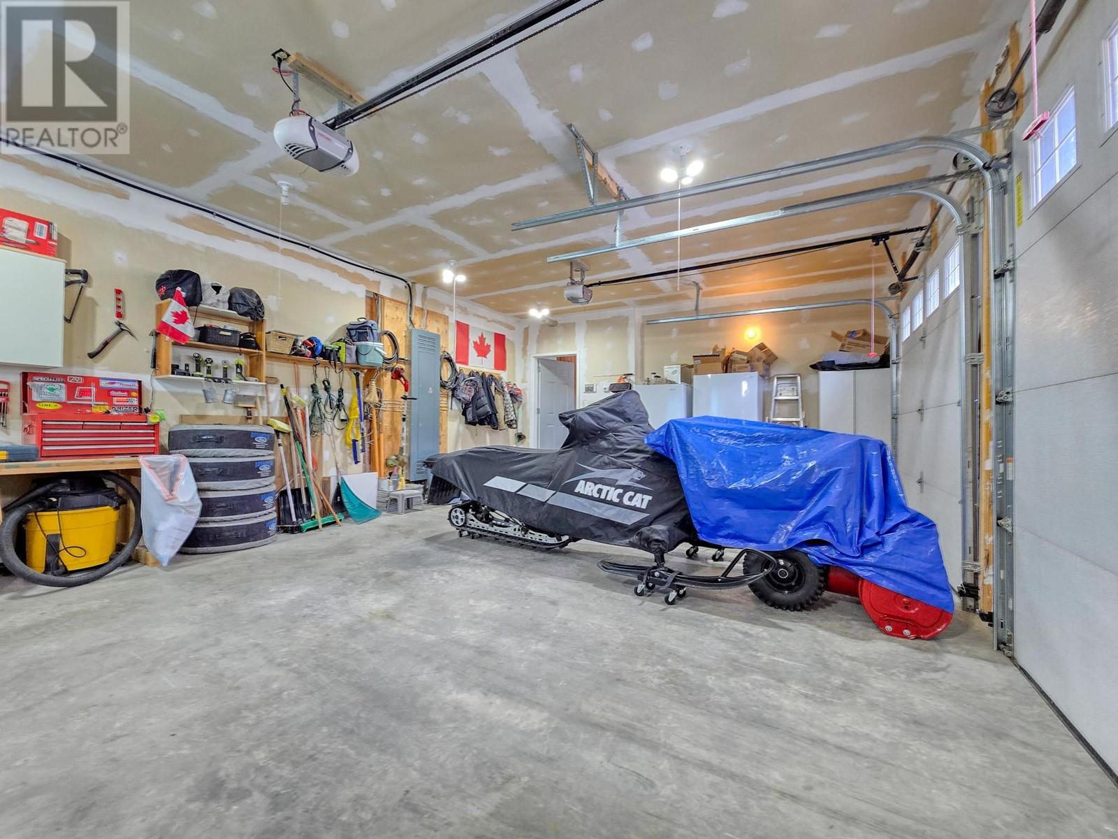 4778 Crescentwood Drive, Edgewater, British Columbia  V0A 1E0 - Photo 4 - 10348574