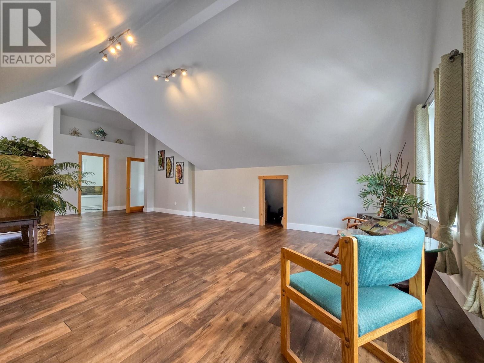 4778 Crescentwood Drive, Edgewater, British Columbia  V0A 1E0 - Photo 49 - 10348574
