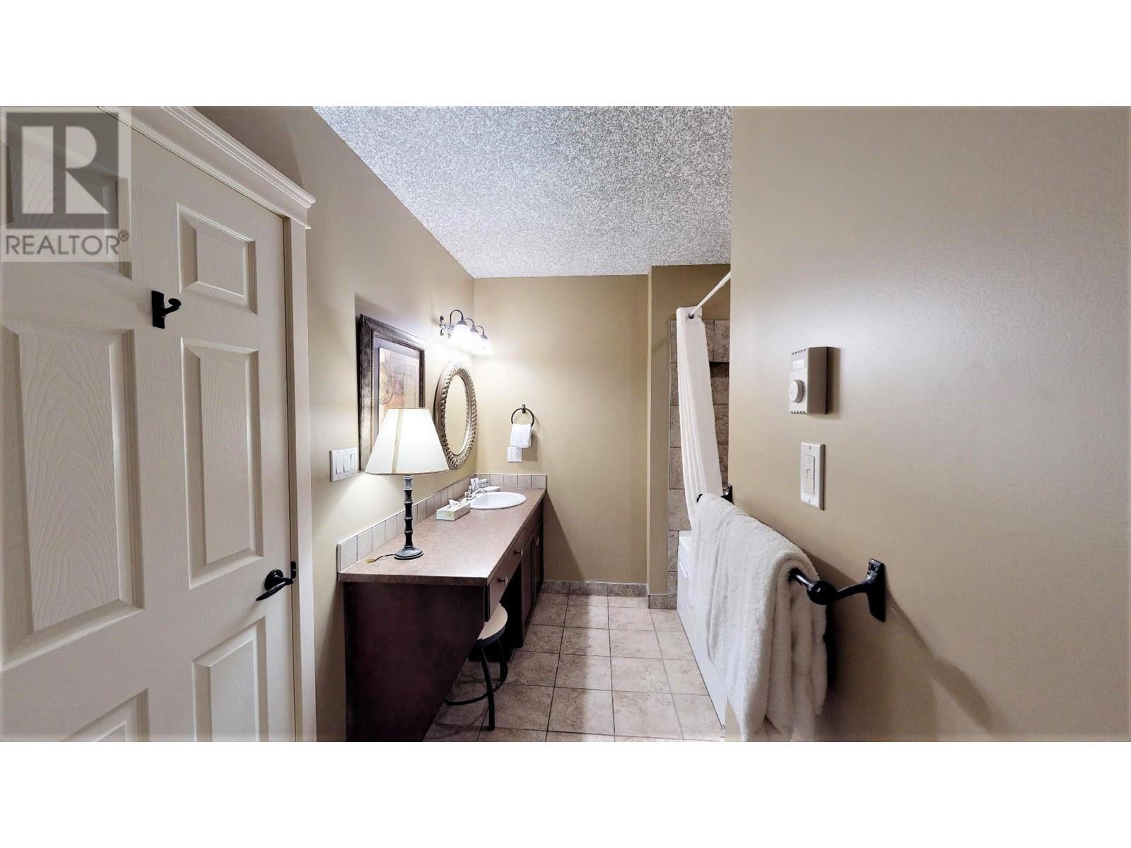 300 Bighorn Boulevard Unit# 311 B, Radium Hot Springs, British Columbia  V0A 1M0 - Photo 29 - 10349847