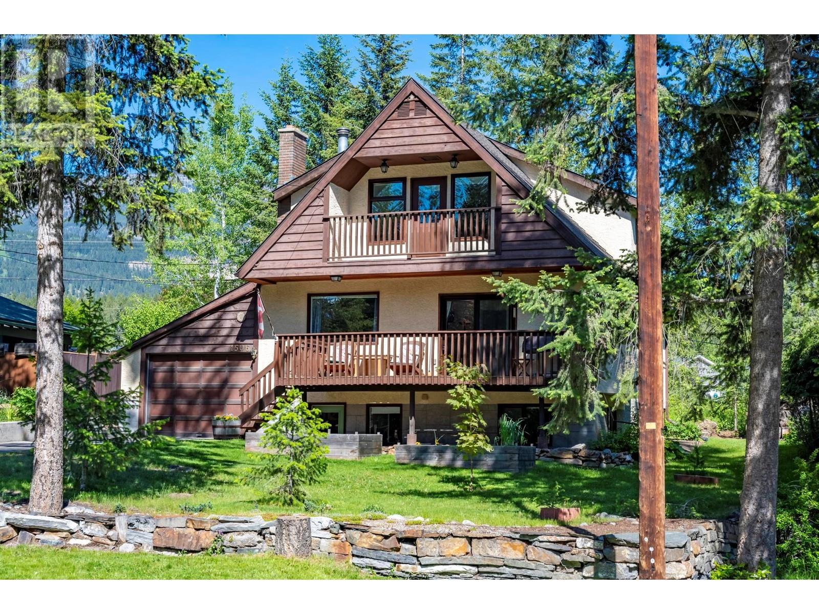1506 14th Avenue S, Golden, British Columbia