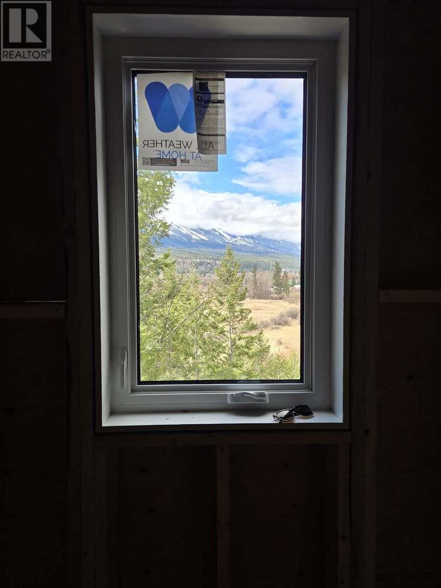 640 95 Highway, Golden, British Columbia  V0A 1H2 - Photo 15 - 10350386
