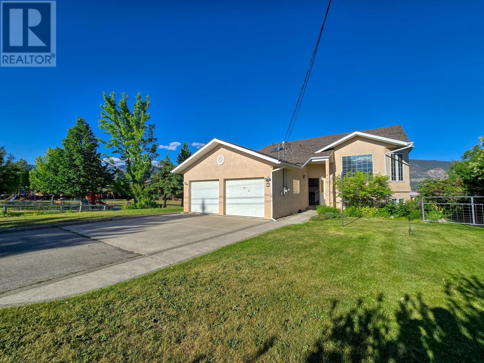 817 12th Avenue, Invermere, British Columbia