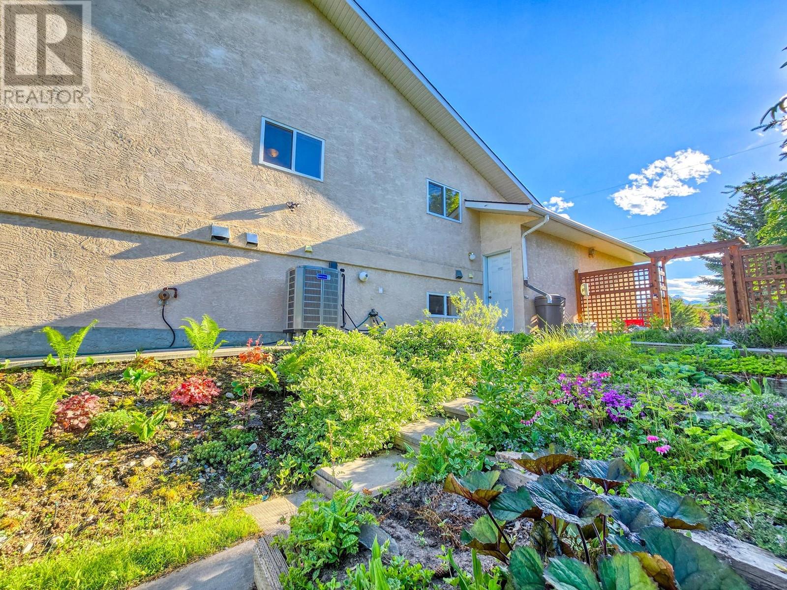 817 12th Avenue, Invermere, British Columbia  V0A 1K0 - Photo 32 - 10349937