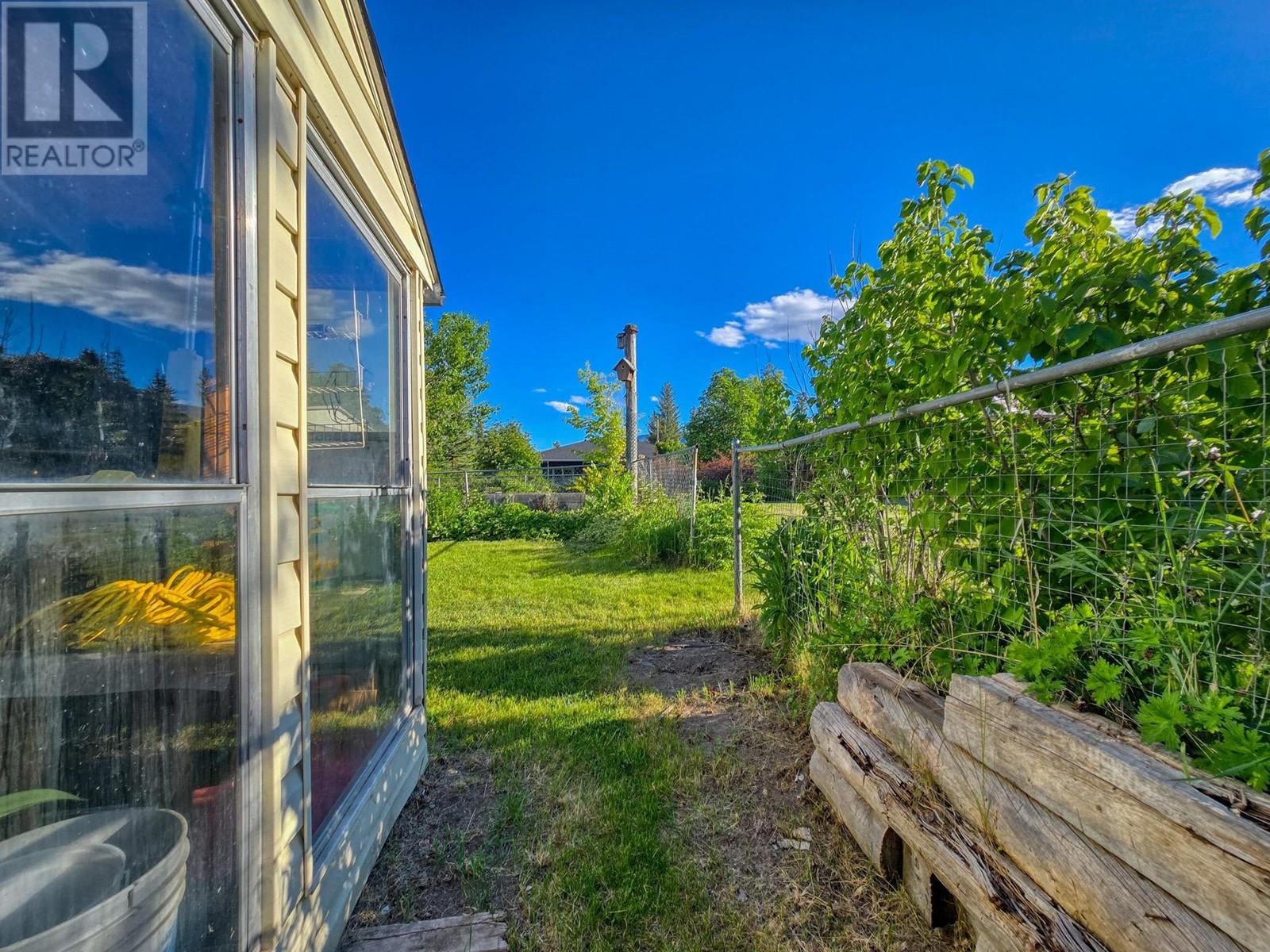 817 12th Avenue, Invermere, British Columbia  V0A 1K0 - Photo 37 - 10349937