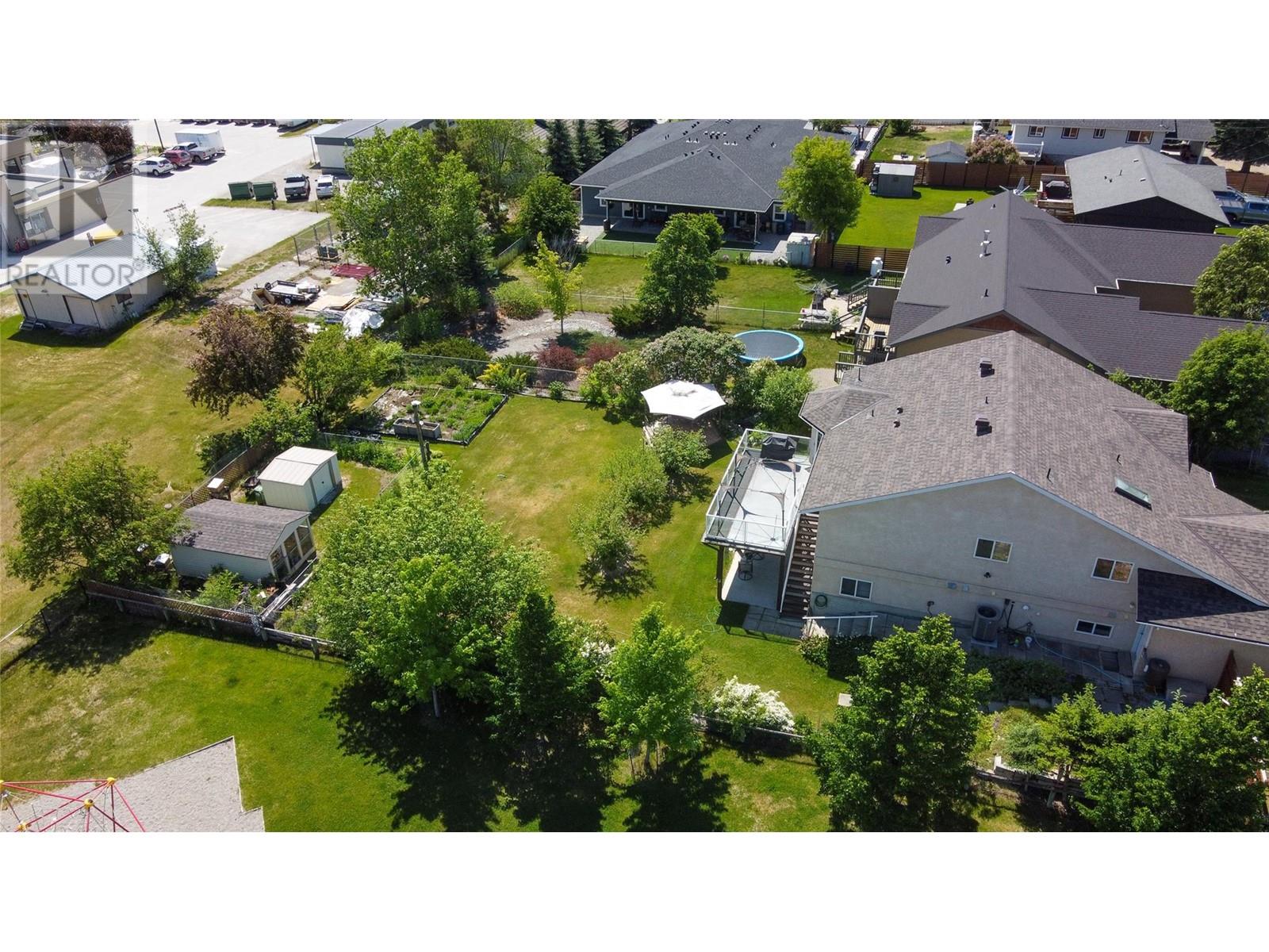 817 12th Avenue, Invermere, British Columbia  V0A 1K0 - Photo 47 - 10349937