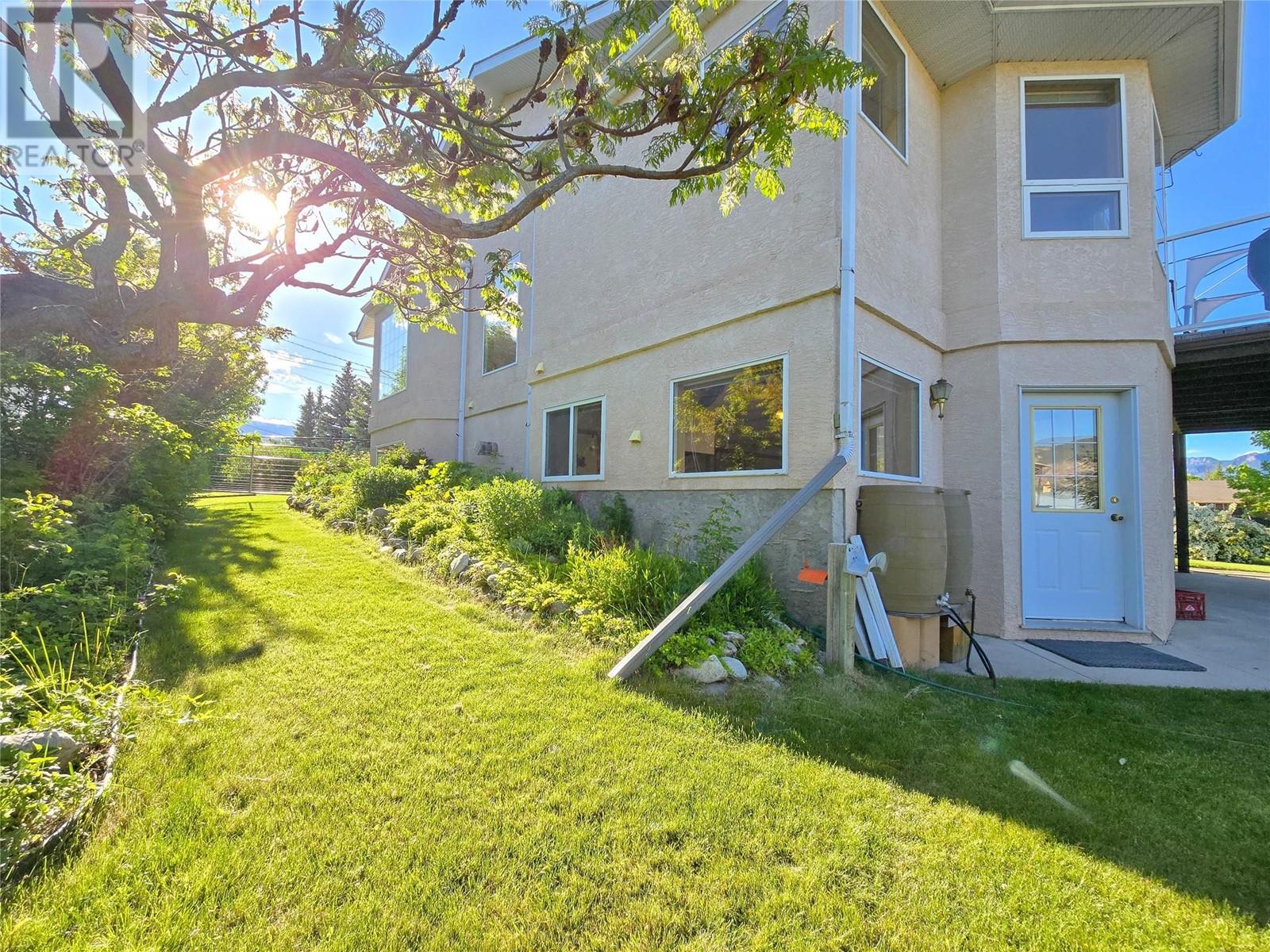 817 12th Avenue, Invermere, British Columbia  V0A 1K0 - Photo 48 - 10349937