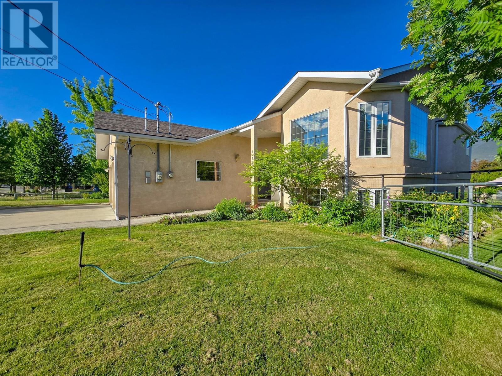 817 12th Avenue, Invermere, British Columbia  V0A 1K0 - Photo 9 - 10349937