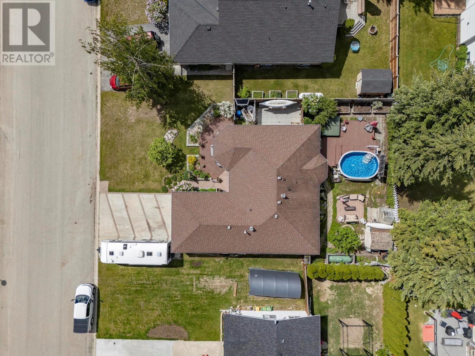 1505 Cedar Street, Golden, British Columbia  V0A 1H6 - Photo 4 - 10350673