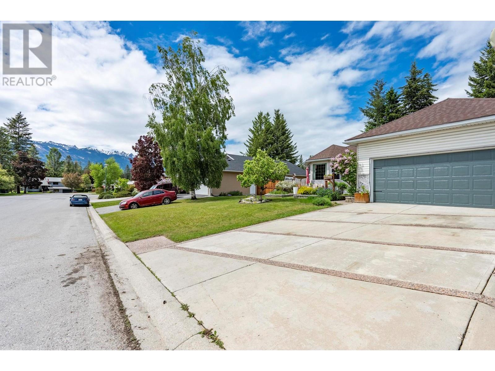 1505 Cedar Street, Golden, British Columbia  V0A 1H6 - Photo 47 - 10350673