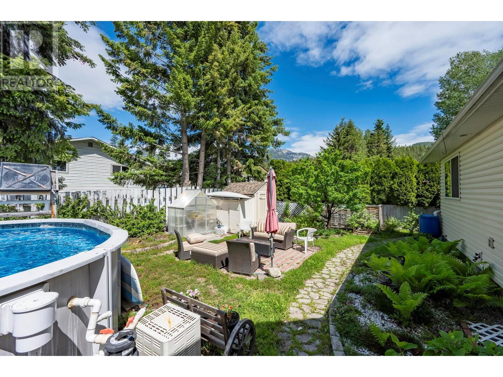 1505 Cedar Street, Golden, British Columbia  V0A 1H6 - Photo 62 - 10350673