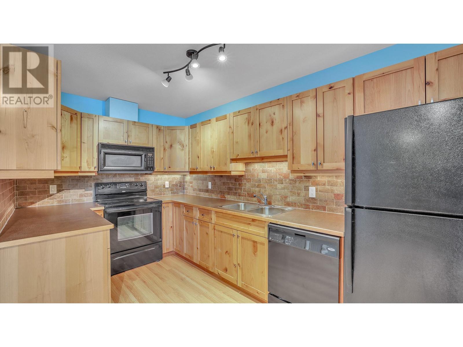 519 13TH Street Unit# 8, Invermere, British Columbia