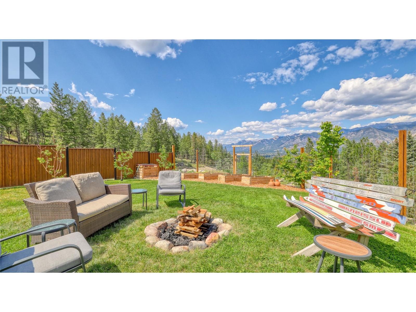 1910 Pineridge Drive, Invermere, British Columbia  V0A 1K4 - Photo 4 - 10350979