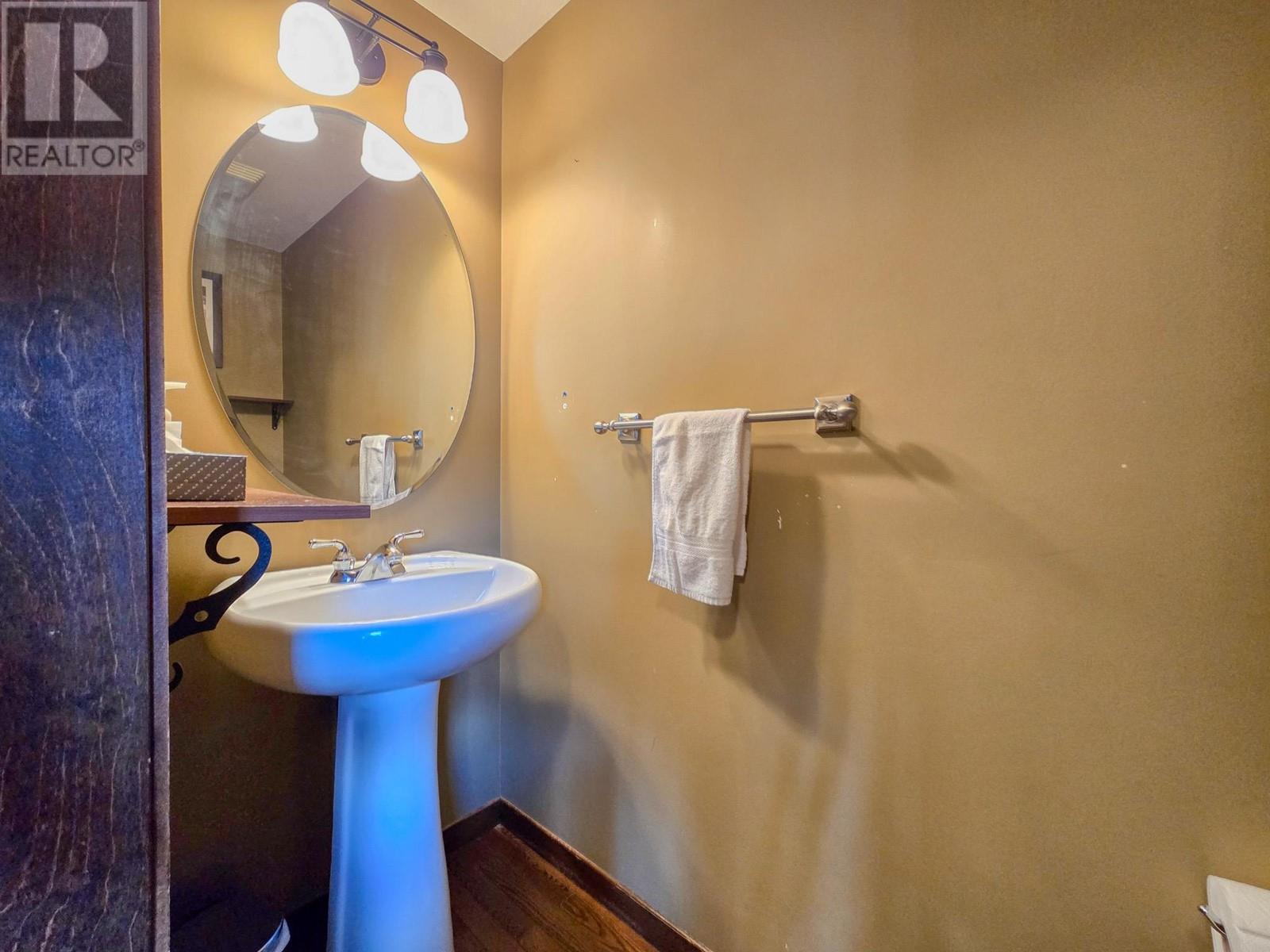 1000 9th Street Unit# 8, Invermere, British Columbia  V0A 1K0 - Photo 11 - 10350658