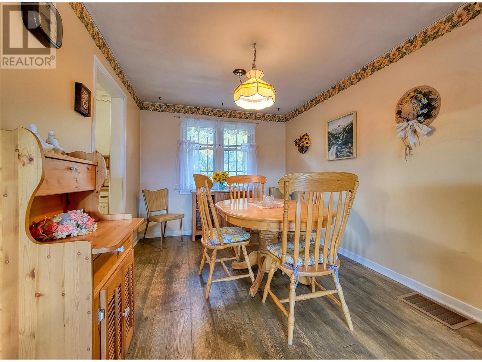 960 95 Highway, Spillimacheen, British Columbia  V0A 1P0 - Photo 17 - 10350666