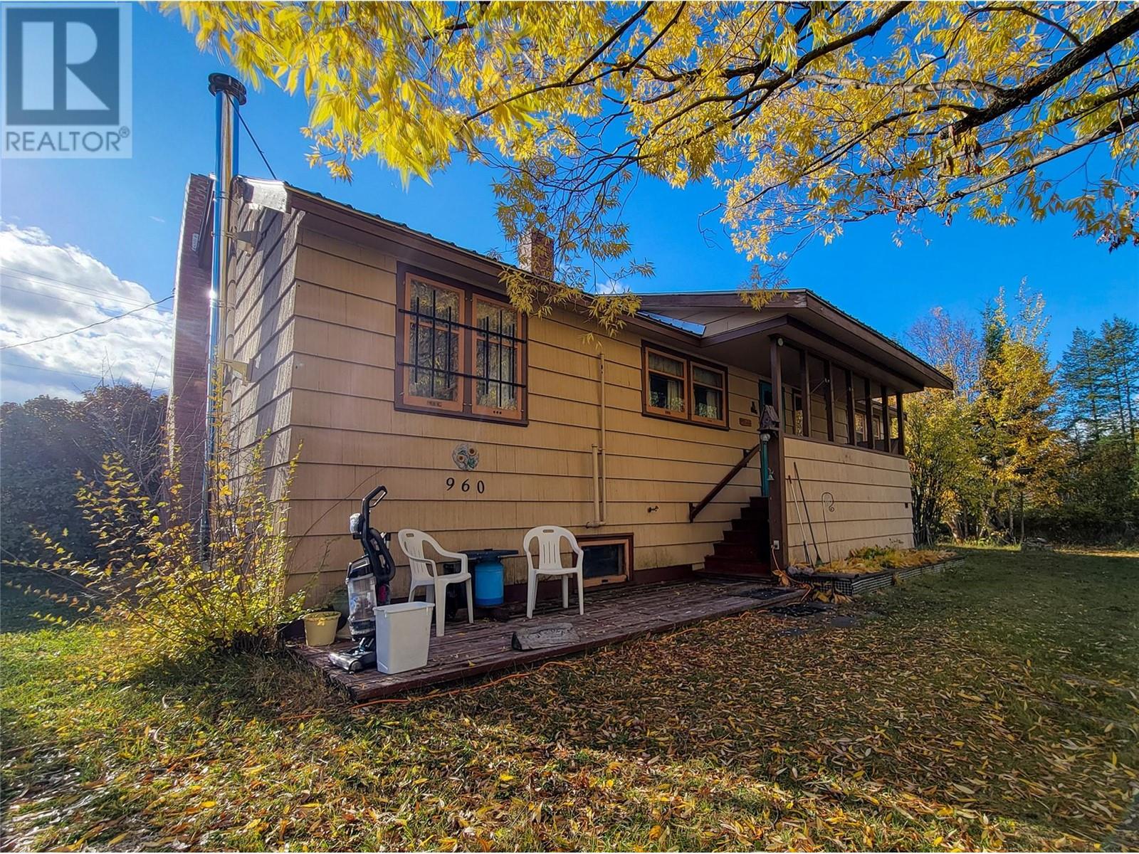 960 95 Highway, Spillimacheen, British Columbia  V0A 1P0 - Photo 2 - 10350666