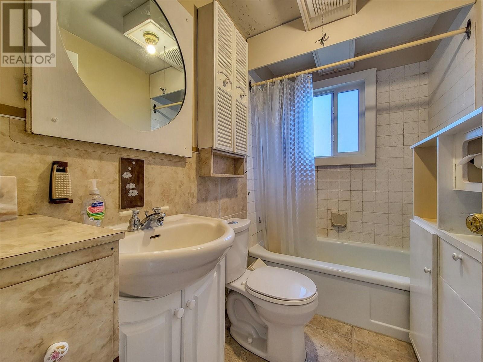 960 95 Highway, Spillimacheen, British Columbia  V0A 1P0 - Photo 31 - 10350666