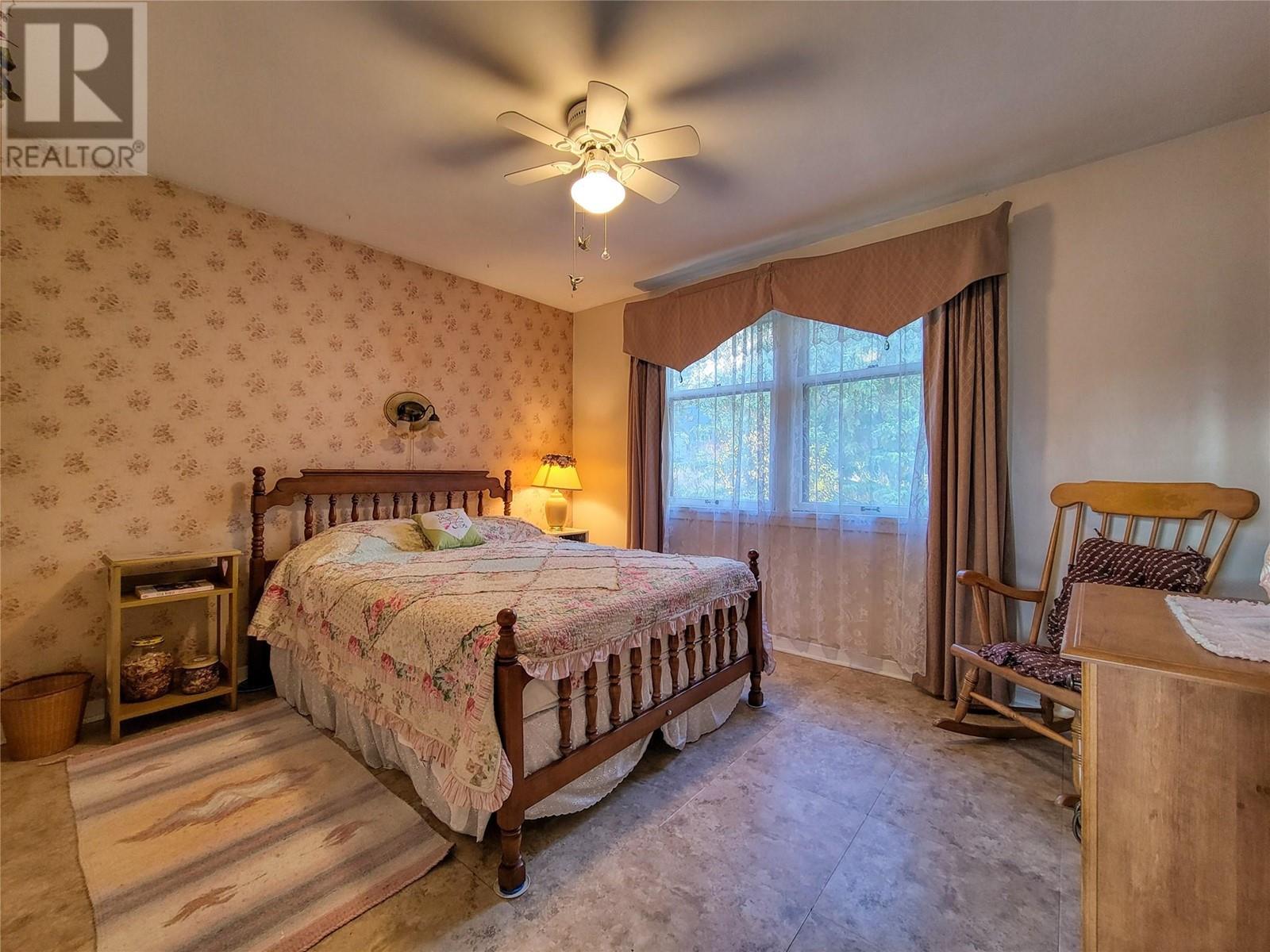 960 95 Highway, Spillimacheen, British Columbia  V0A 1P0 - Photo 32 - 10350666