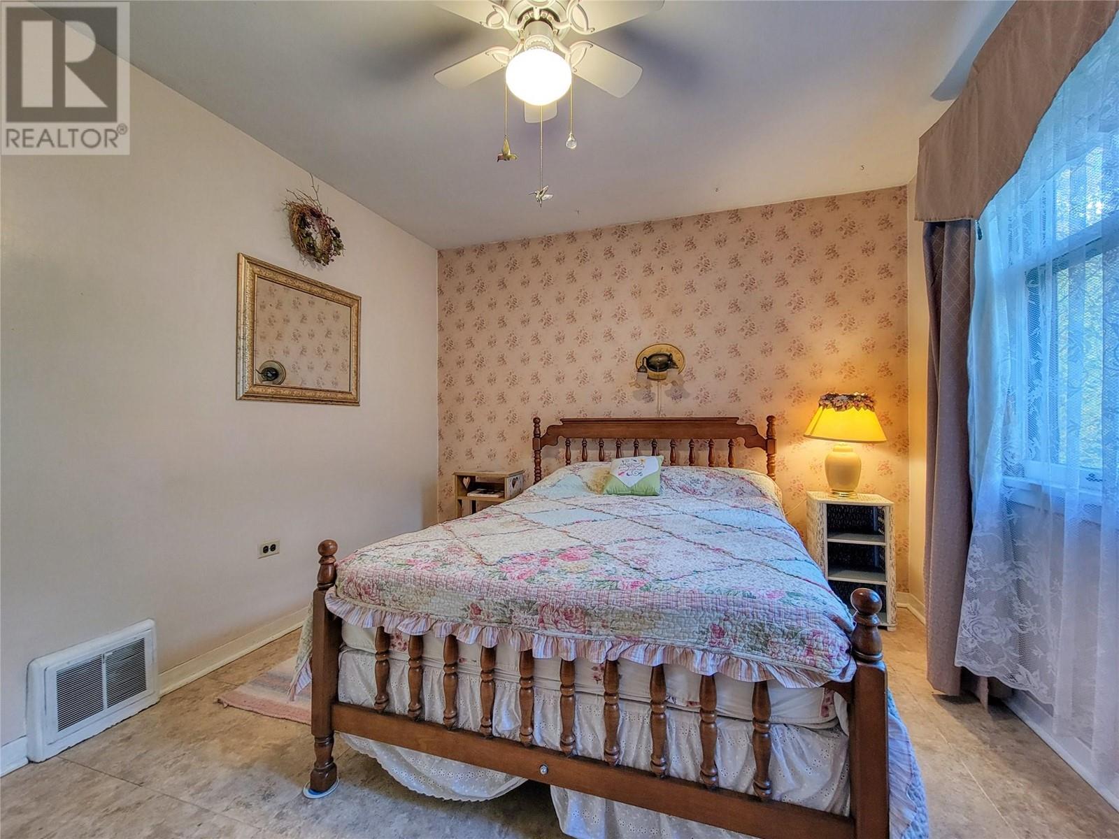 960 95 Highway, Spillimacheen, British Columbia  V0A 1P0 - Photo 34 - 10350666