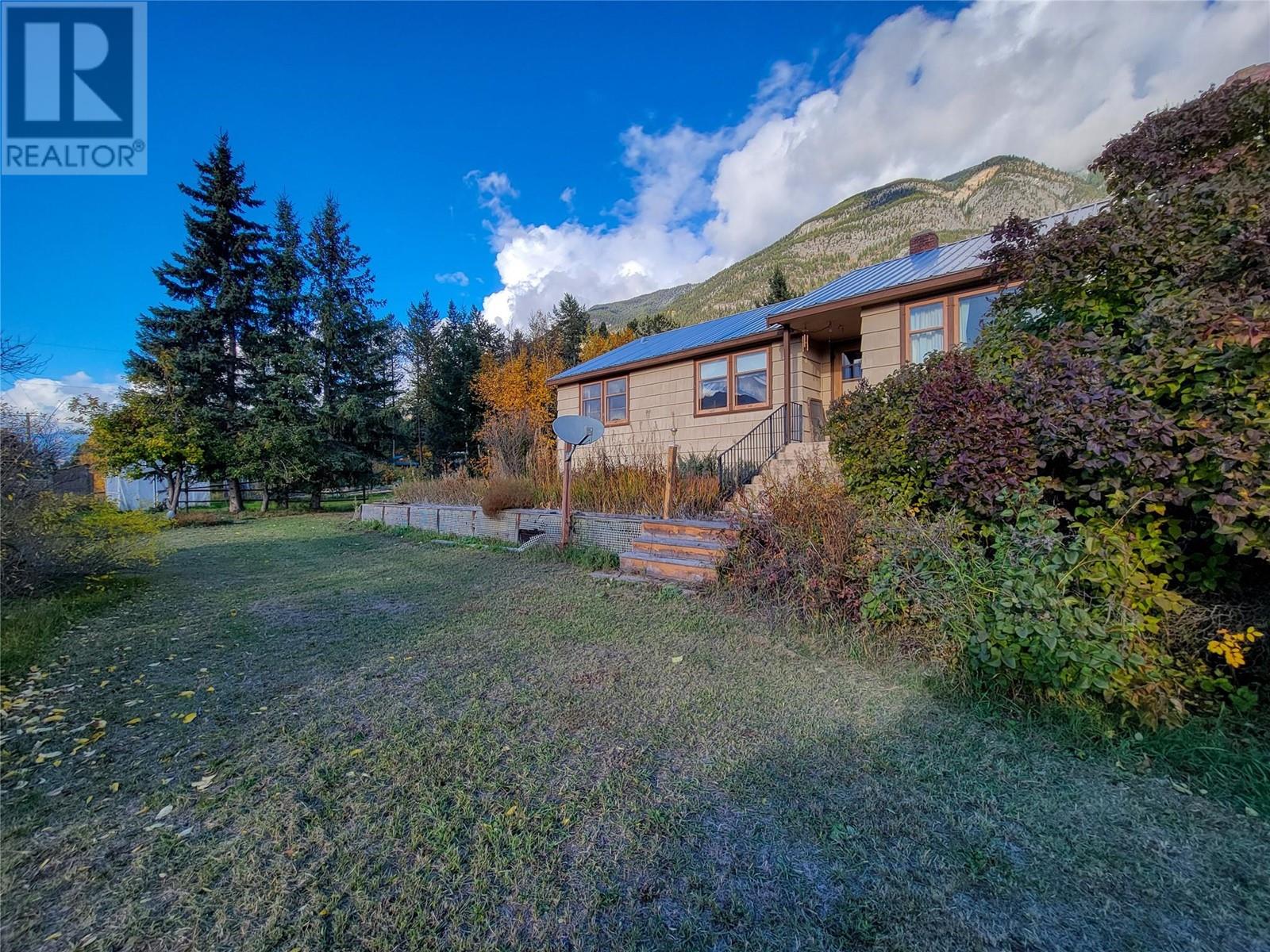 960 95 Highway, Spillimacheen, British Columbia  V0A 1P0 - Photo 9 - 10350666