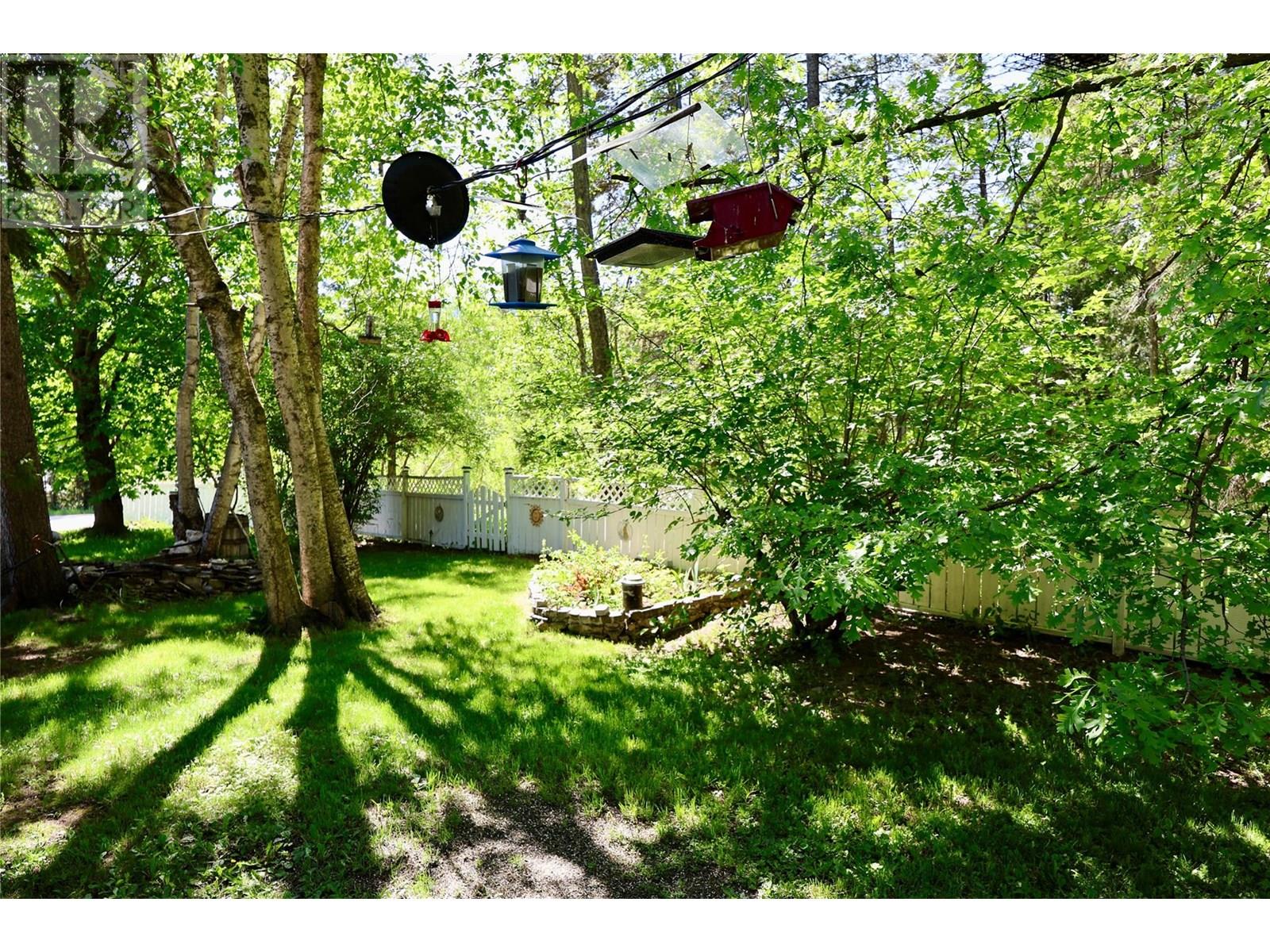 3361 & 3365 95 Highway, Golden, British Columbia  V0A 1L0 - Photo 30 - 10351776