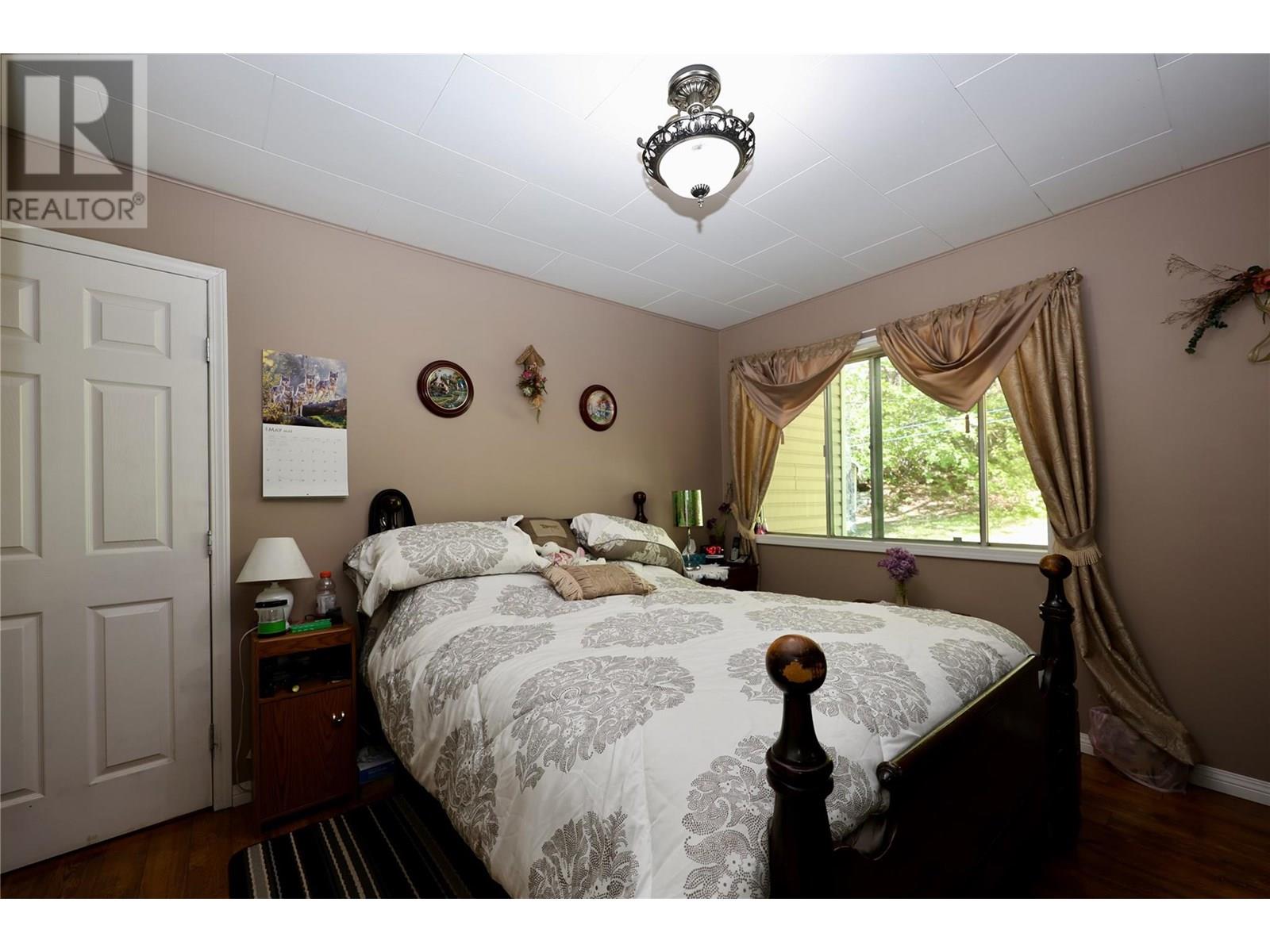 3361 & 3365 95 Highway, Golden, British Columbia  V0A 1L0 - Photo 37 - 10351776