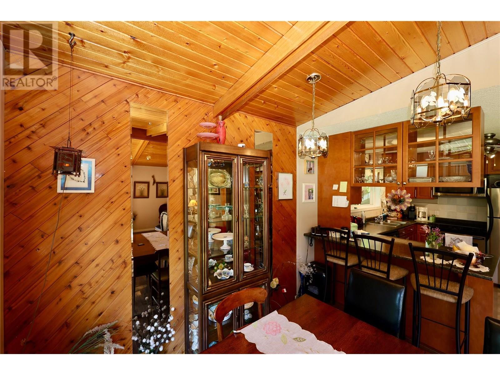 3361 & 3365 95 Highway, Golden, British Columbia  V0A 1L0 - Photo 6 - 10351776