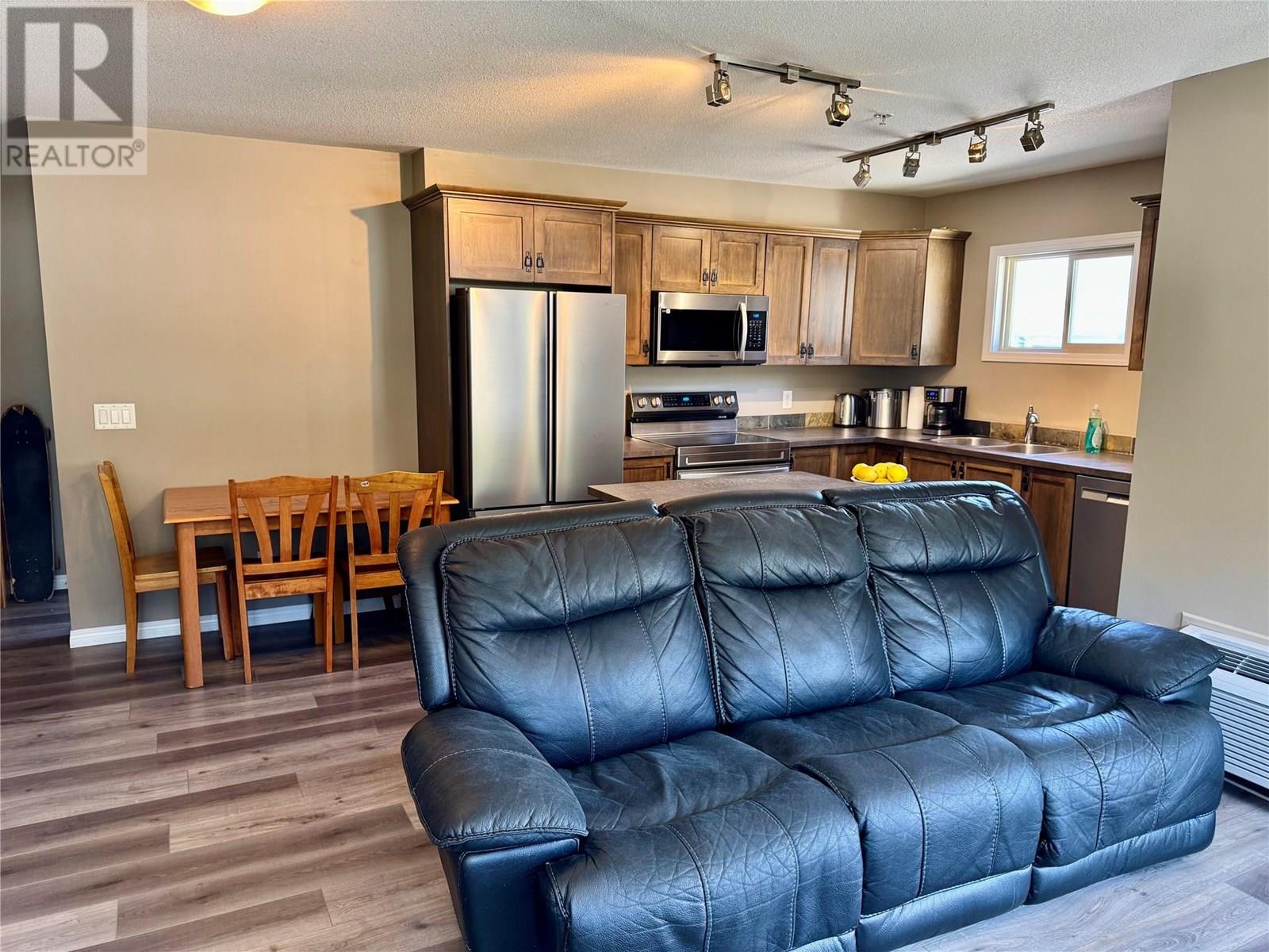 4884 Stanley Street Unit# 1301, Radium Hot Springs, British Columbia  V0A 1M0 - Photo 10 - 10351727