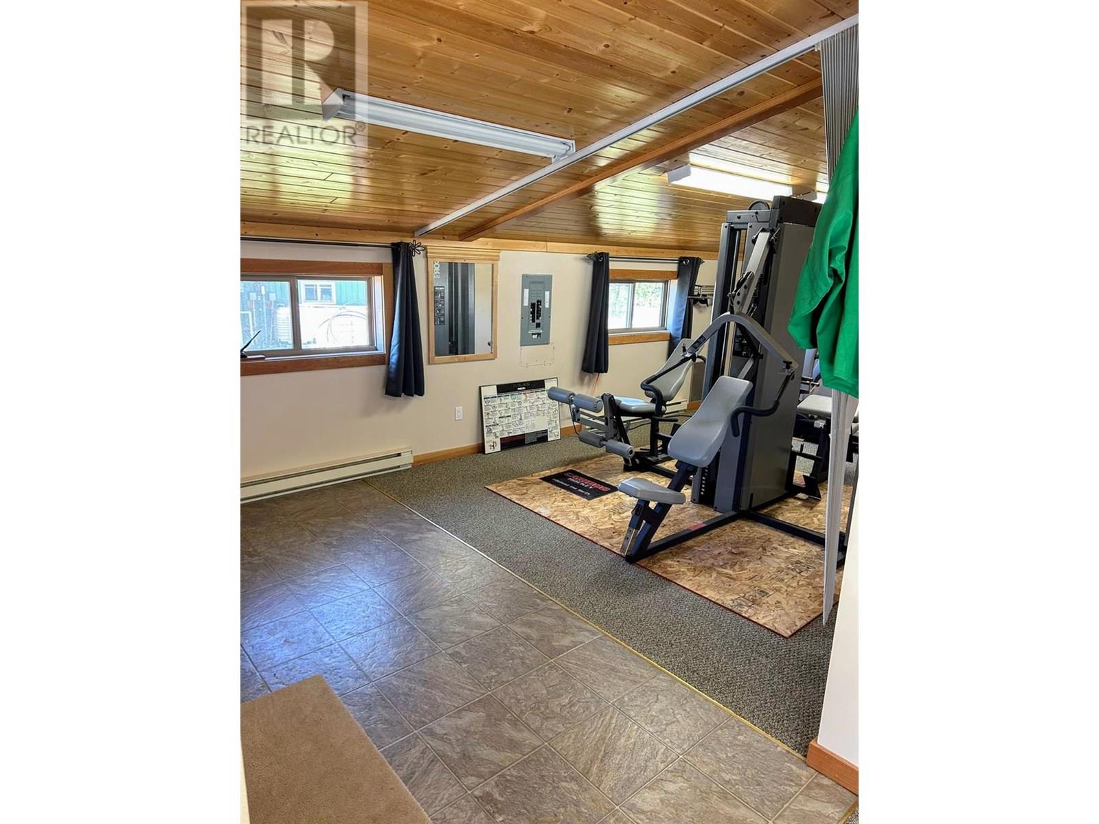 5761 Lautrup Road, Edgewater, British Columbia  V0A 1E0 - Photo 16 - 10350968