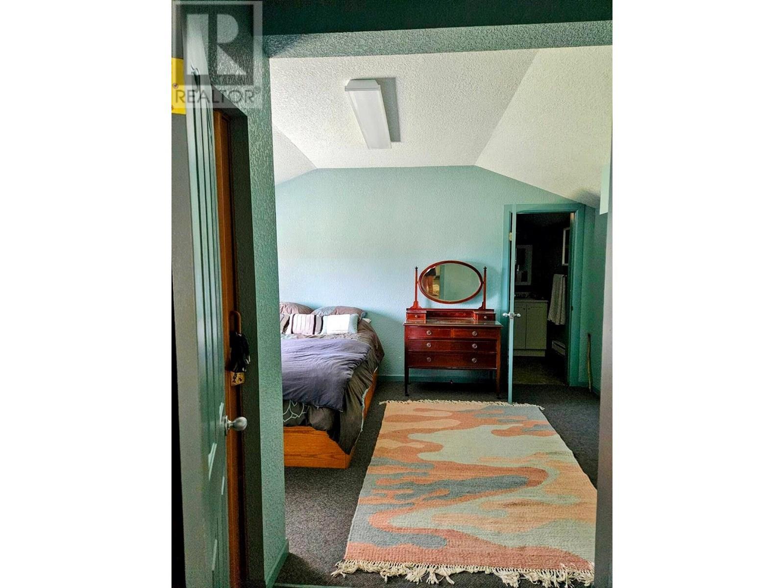 5761 Lautrup Road, Edgewater, British Columbia  V0A 1E0 - Photo 25 - 10350968