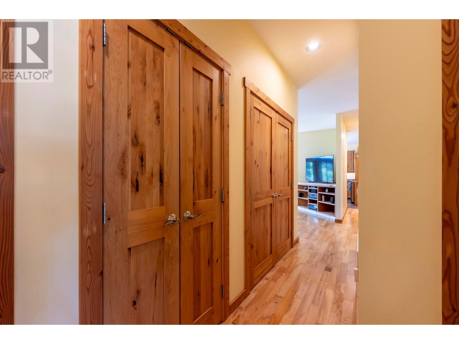 810 12th Street S, Golden, British Columbia  V0A 1H2 - Photo 25 - 10351892