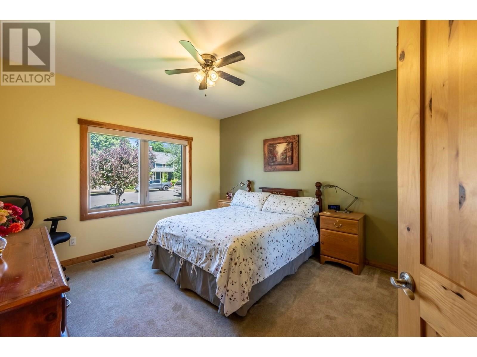 810 12th Street S, Golden, British Columbia  V0A 1H2 - Photo 31 - 10351892