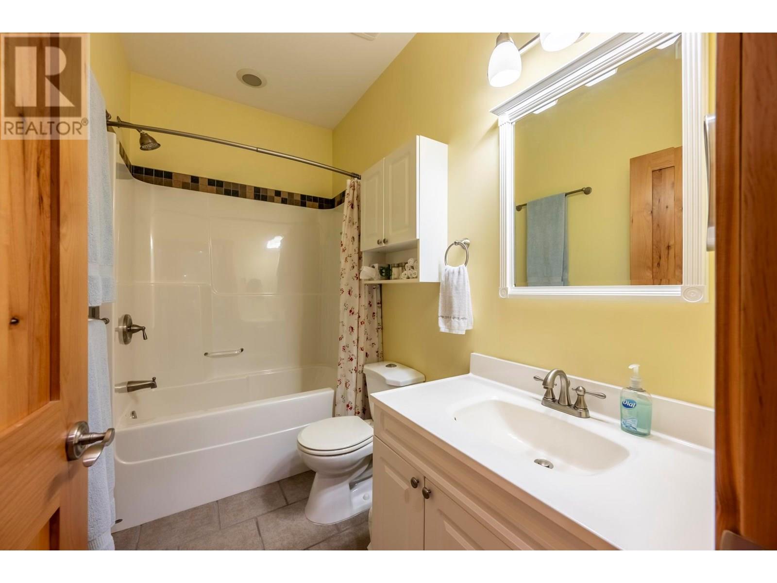 810 12th Street S, Golden, British Columbia  V0A 1H2 - Photo 34 - 10351892