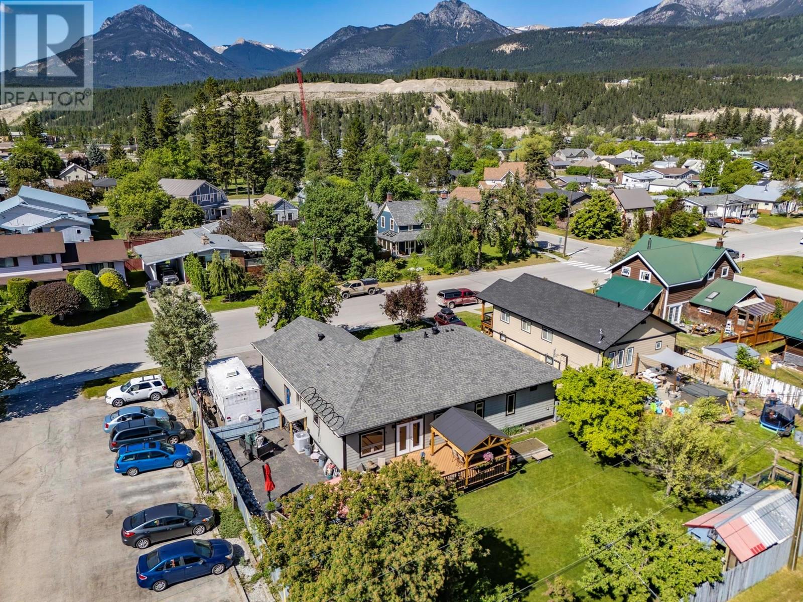 810 12th Street S, Golden, British Columbia  V0A 1H2 - Photo 62 - 10351892