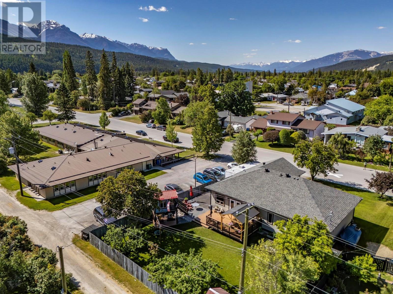 810 12th Street S, Golden, British Columbia  V0A 1H2 - Photo 64 - 10351892