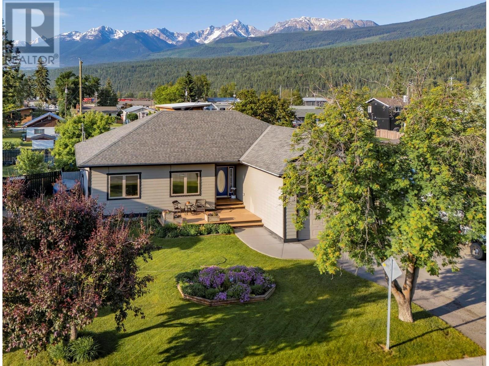 810 12th Street S, Golden, British Columbia  V0A 1H2 - Photo 65 - 10351892
