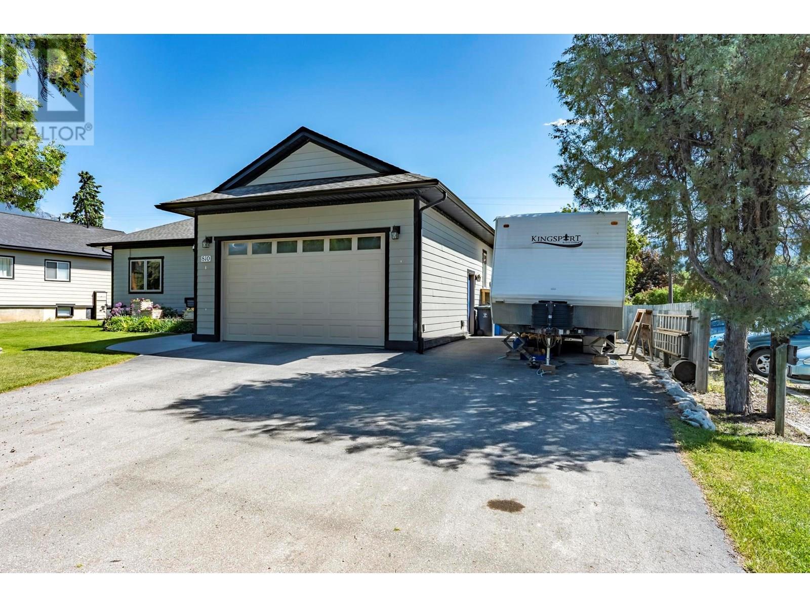 810 12th Street S, Golden, British Columbia  V0A 1H2 - Photo 67 - 10351892