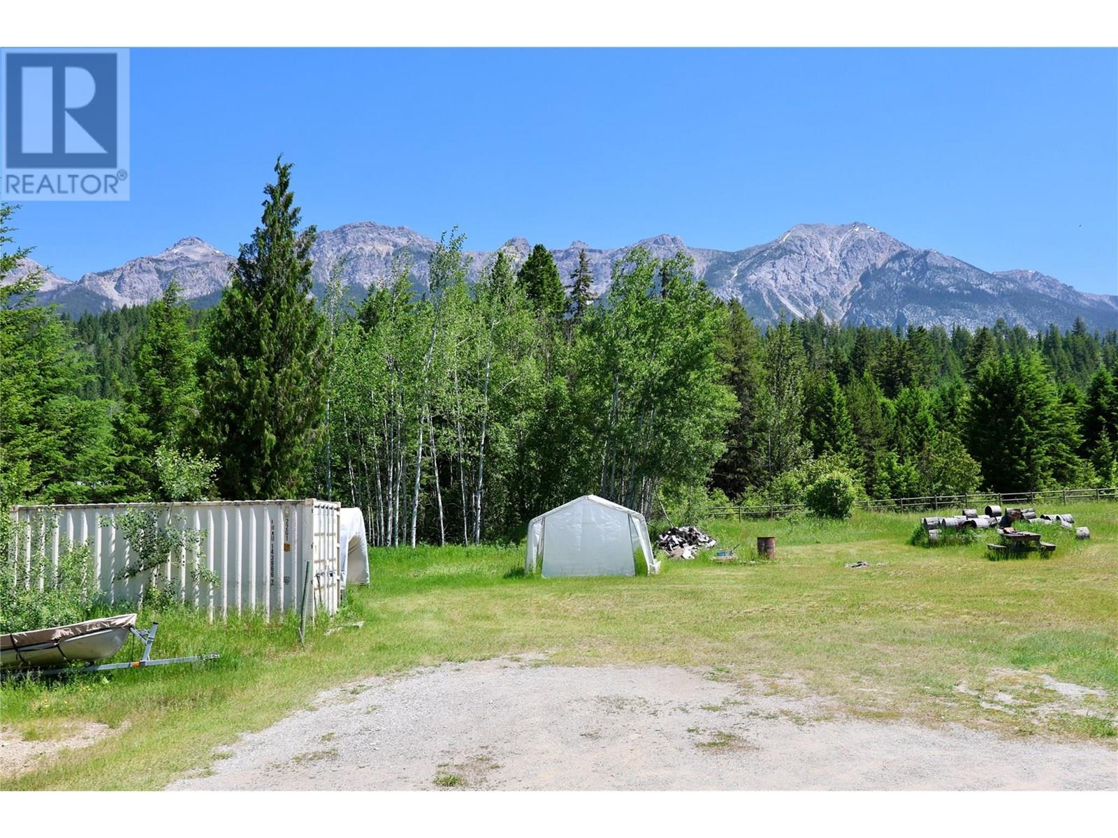 3049 95 Highway, Golden, British Columbia  V0A 1H2 - Photo 13 - 10351788
