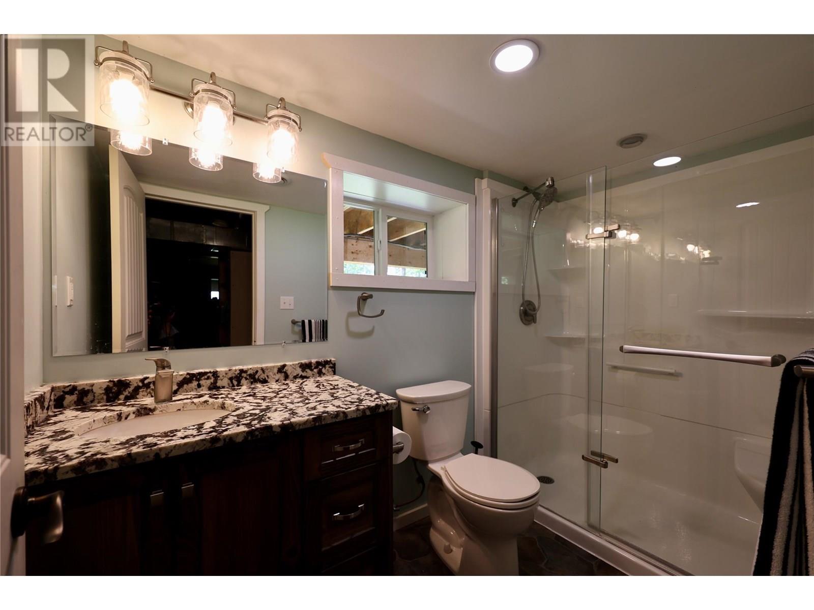 3049 95 Highway, Golden, British Columbia  V0A 1H2 - Photo 15 - 10351788