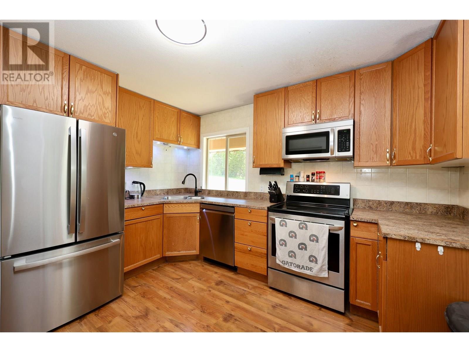 3049 95 Highway, Golden, British Columbia  V0A 1H2 - Photo 32 - 10351788