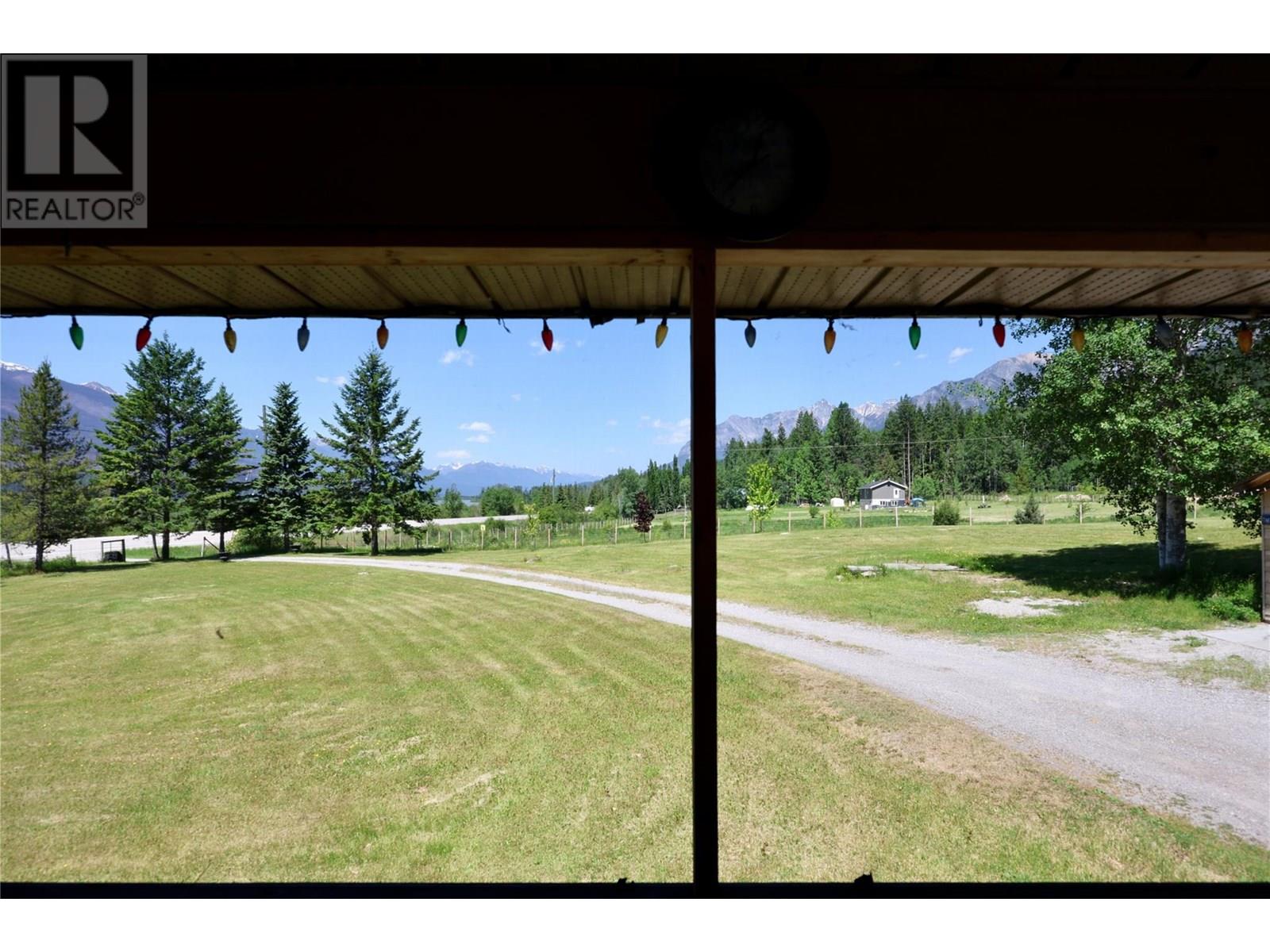 3049 95 Highway, Golden, British Columbia  V0A 1H2 - Photo 6 - 10351788