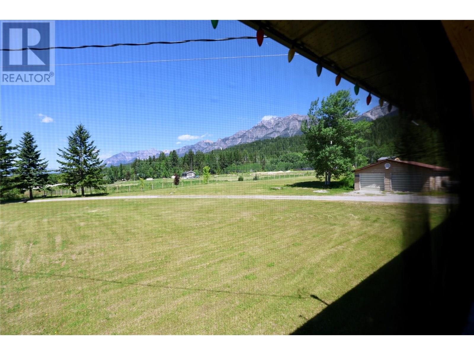 3049 95 Highway, Golden, British Columbia  V0A 1H2 - Photo 7 - 10351788