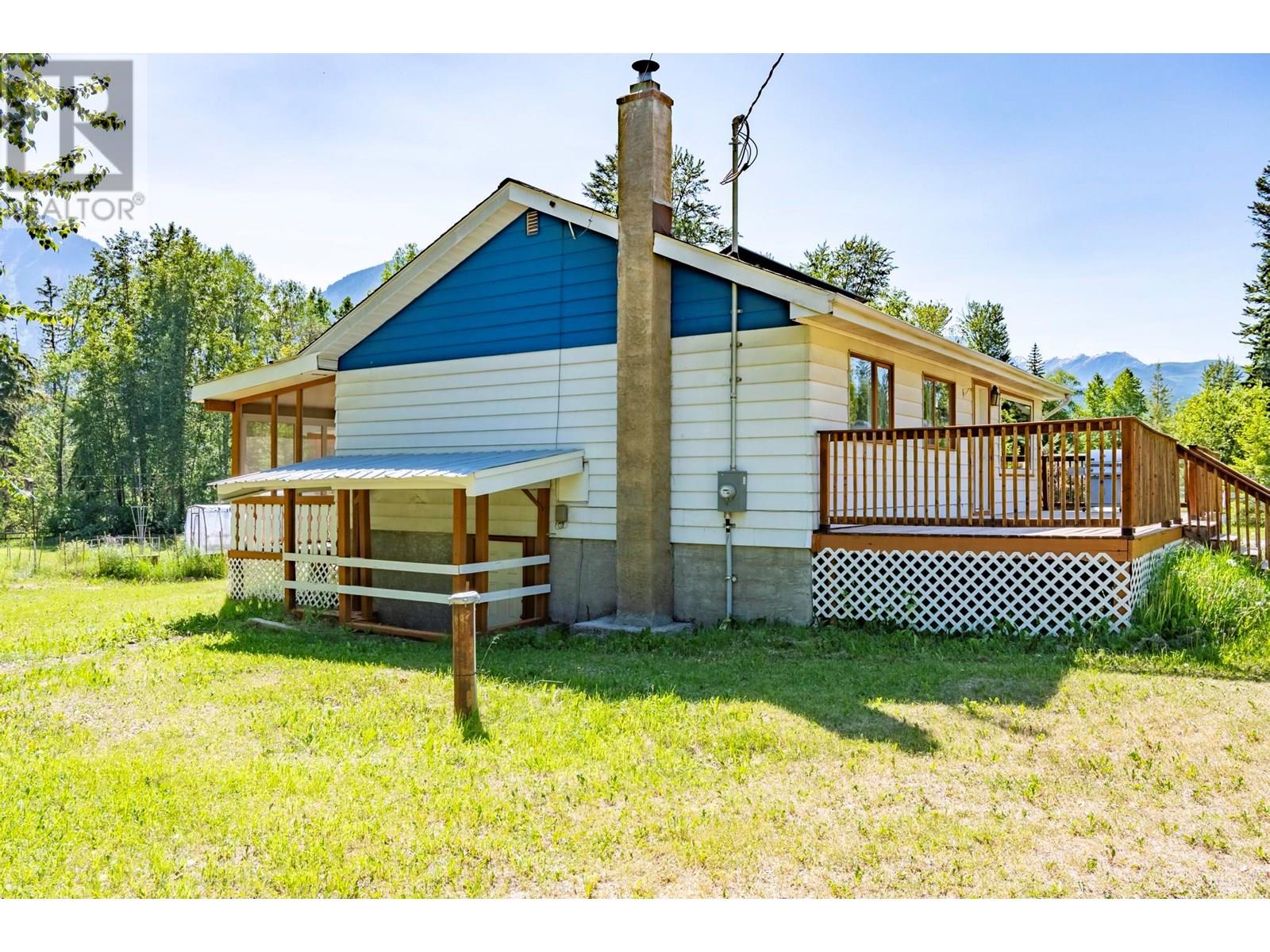 1234 Horse Creek Road S Road S, Golden, British Columbia  V0A 1H7 - Photo 5 - 10351781