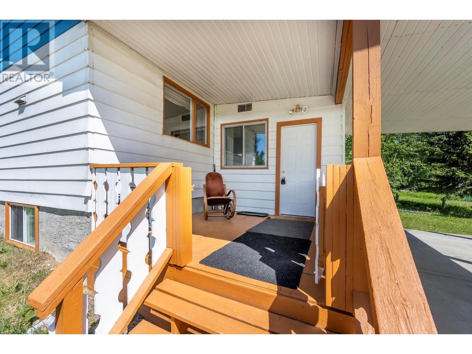 1234 Horse Creek Road S Road S, Golden, British Columbia  V0A 1H7 - Photo 8 - 10351781